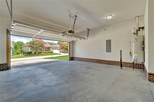324 S Stonegate Drive, Seneca, SC 29678