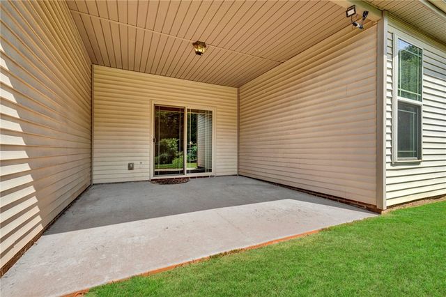 324 S Stonegate Drive, Seneca, SC 29678