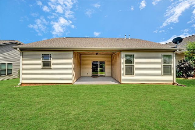 324 S Stonegate Drive, Seneca, SC 29678
