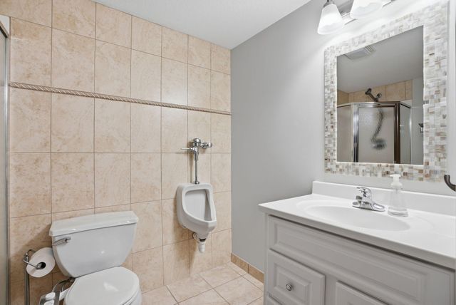 10389 Fox Run Road, Woodbury, MN 55129