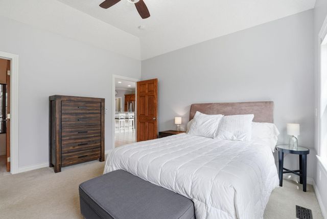 10389 Fox Run Road, Woodbury, MN 55129