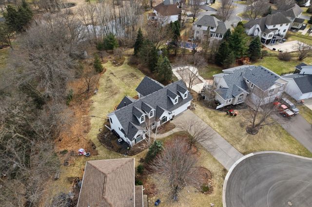 10389 Fox Run Road, Woodbury, MN 55129