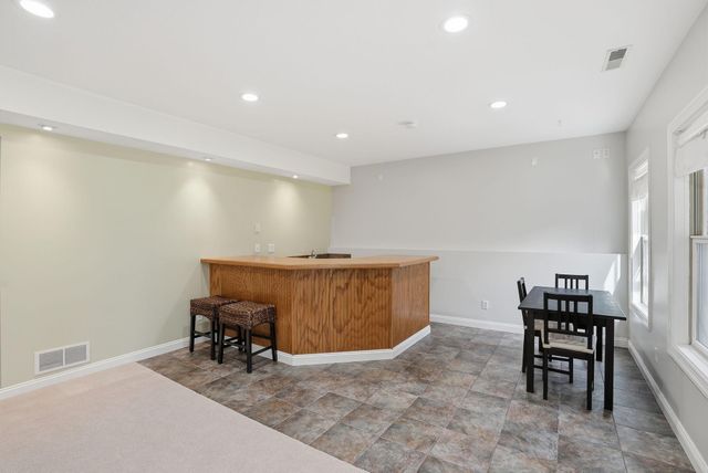 10389 Fox Run Road, Woodbury, MN 55129