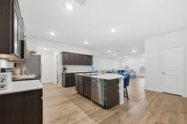 6511 Sand Dune Way, Princeton, TX 75407