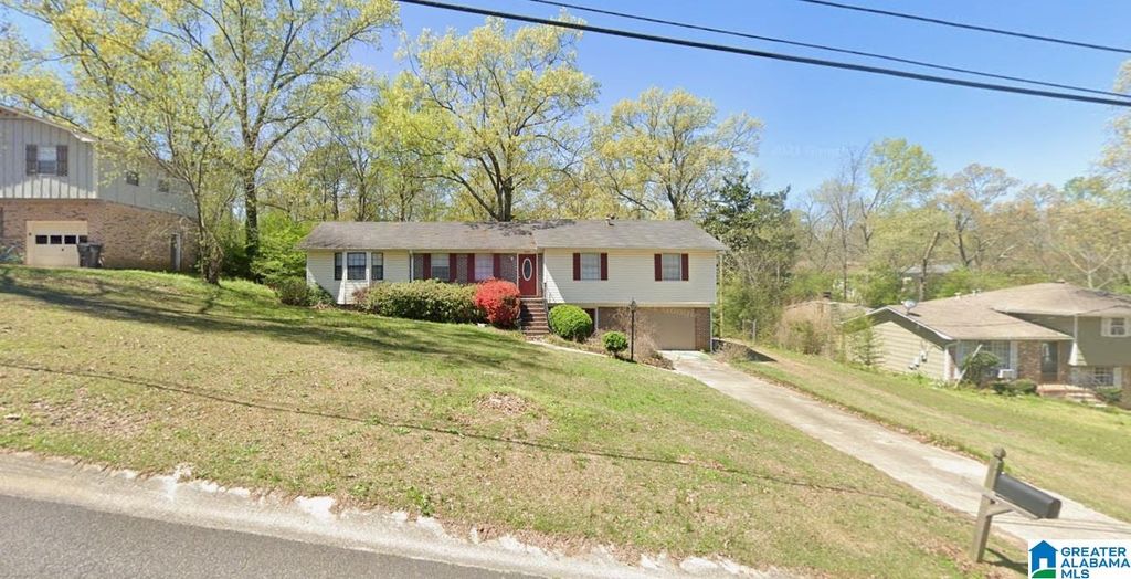 2620 6TH STREET NE, Center Point, AL 35215