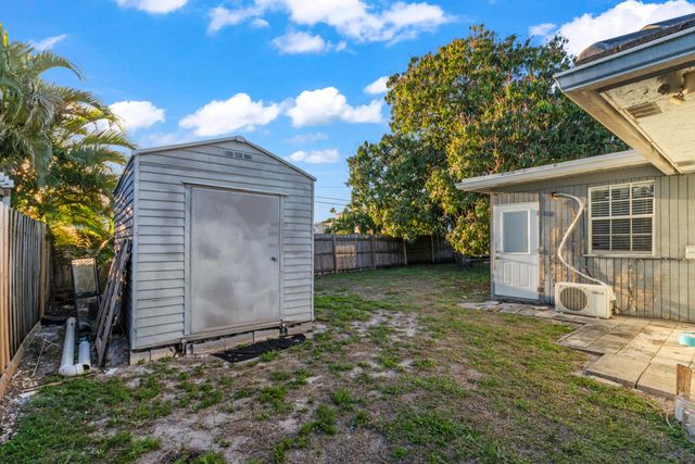 8361 Wilton Drive, Lake Clarke Shores, FL 33406