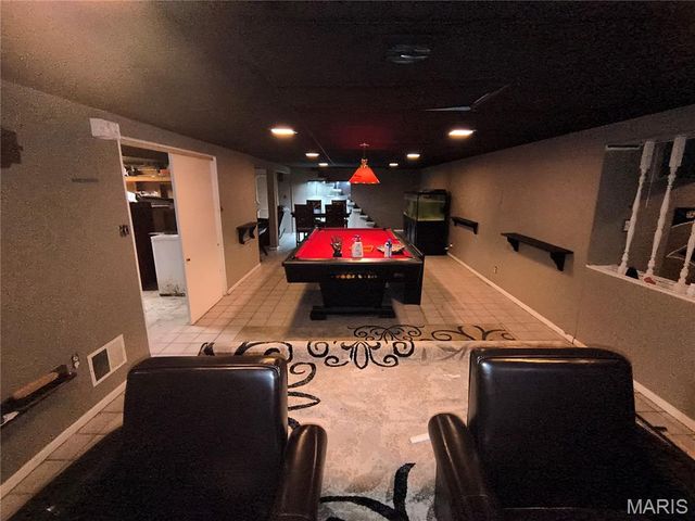 2703 Aberdeen Drive, Florissant, MO 63033