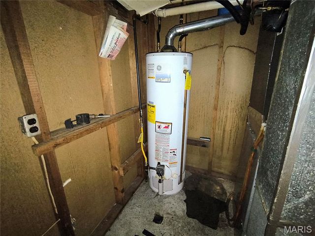 2703 Aberdeen Drive, Florissant, MO 63033