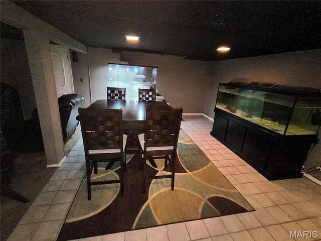 2703 Aberdeen Drive, Florissant, MO 63033