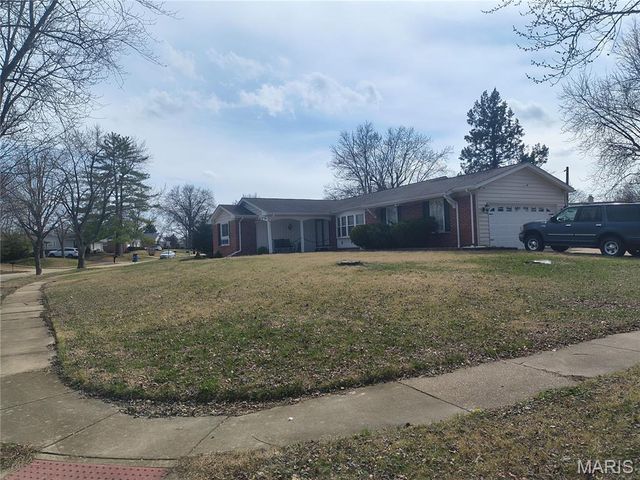 2703 Aberdeen Drive, Florissant, MO 63033