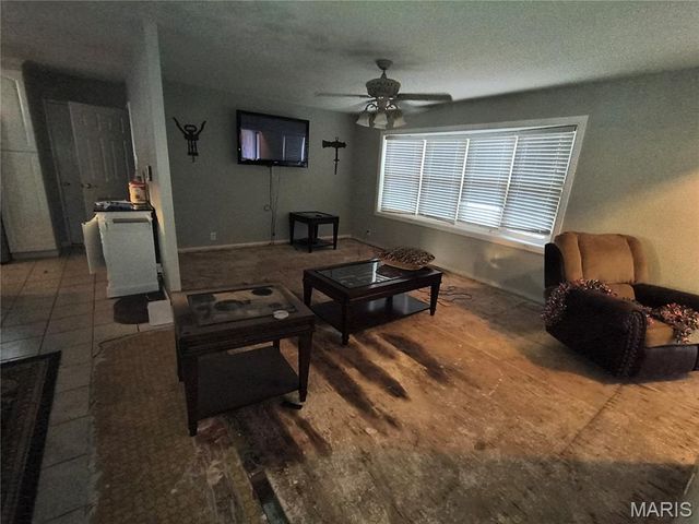 2703 Aberdeen Drive, Florissant, MO 63033