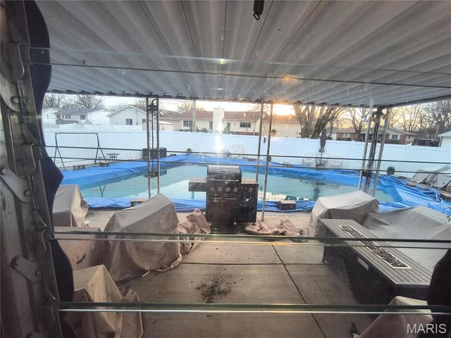 2703 Aberdeen Drive, Florissant, MO 63033