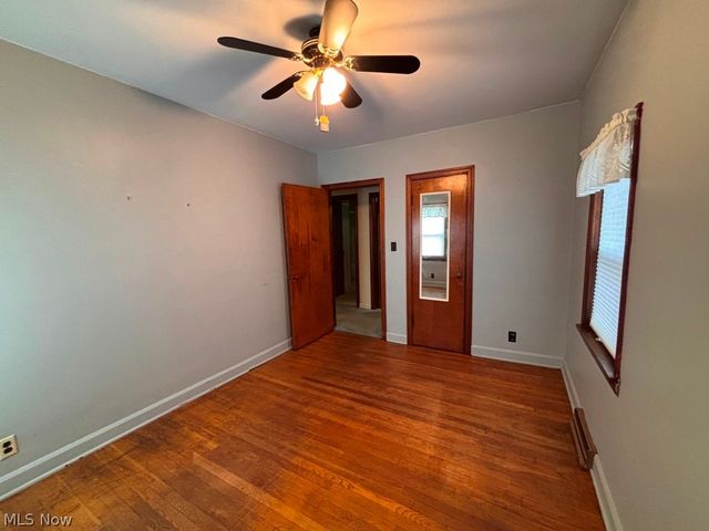 1006 Third Avenue, New Cumberland, WV 26047
