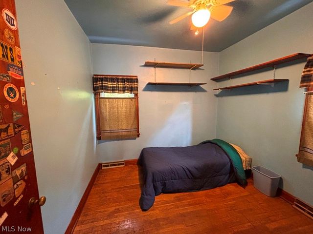 1006 Third Avenue, New Cumberland, WV 26047