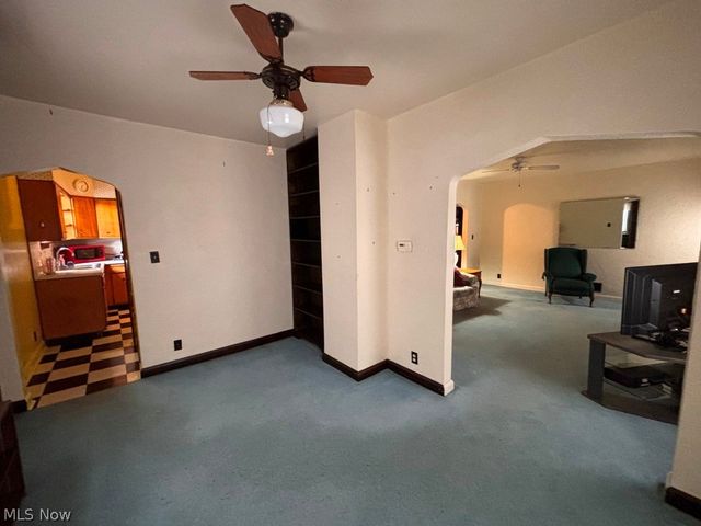 1006 Third Avenue, New Cumberland, WV 26047