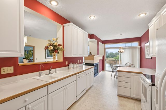 3739 Lawndale Lane N, Plymouth, MN 55446