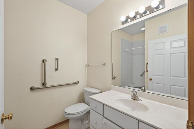 3739 Lawndale Lane N, Plymouth, MN 55446