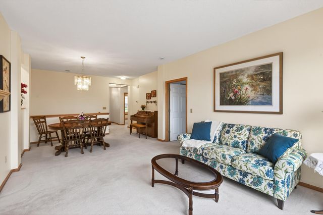 3739 Lawndale Lane N, Plymouth, MN 55446