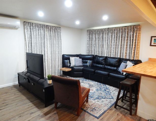 197 CR 4130D, Overton, TX 75684