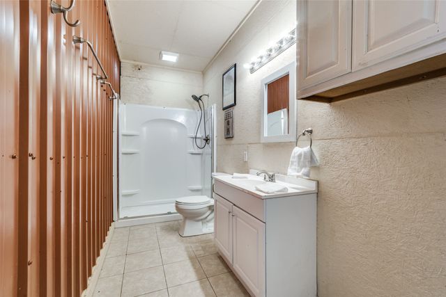 984 County Road 4027, Savoy, TX 75479