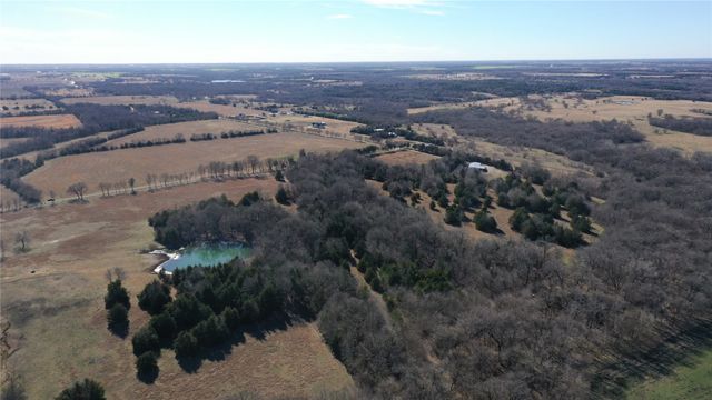 984 County Road 4027, Savoy, TX 75479