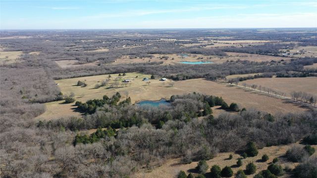 984 County Road 4027, Savoy, TX 75479