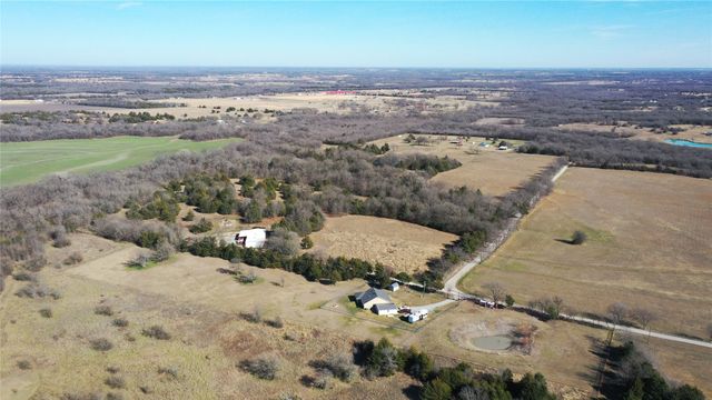 984 County Road 4027, Savoy, TX 75479