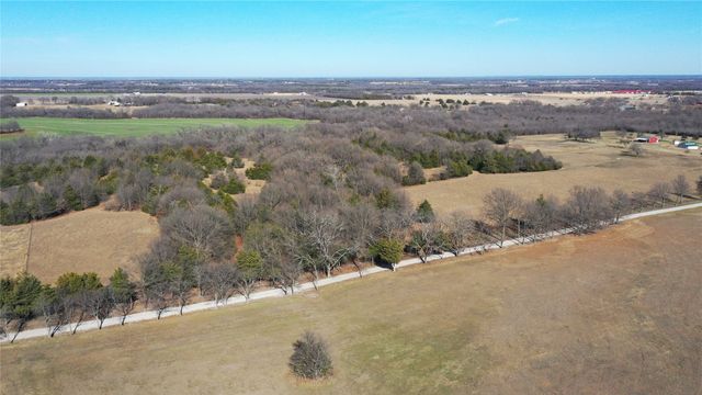 984 County Road 4027, Savoy, TX 75479