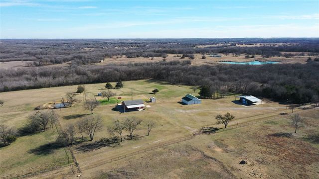 984 County Road 4027, Savoy, TX 75479