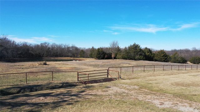 984 County Road 4027, Savoy, TX 75479