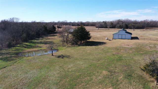 984 County Road 4027, Savoy, TX 75479