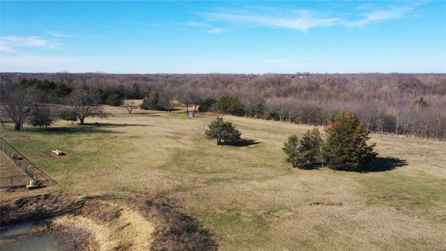 984 County Road 4027, Savoy, TX 75479