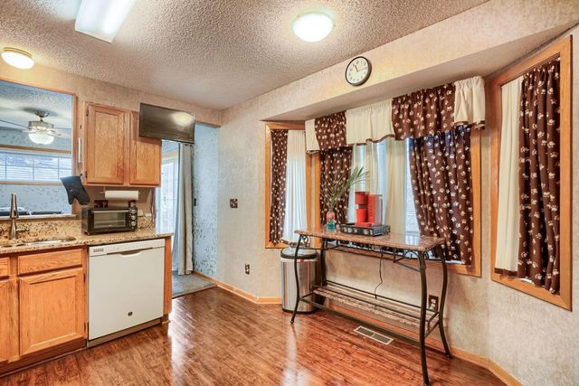 8731 Bechtel Avenue 136, Inver Grove Heights, MN 55076