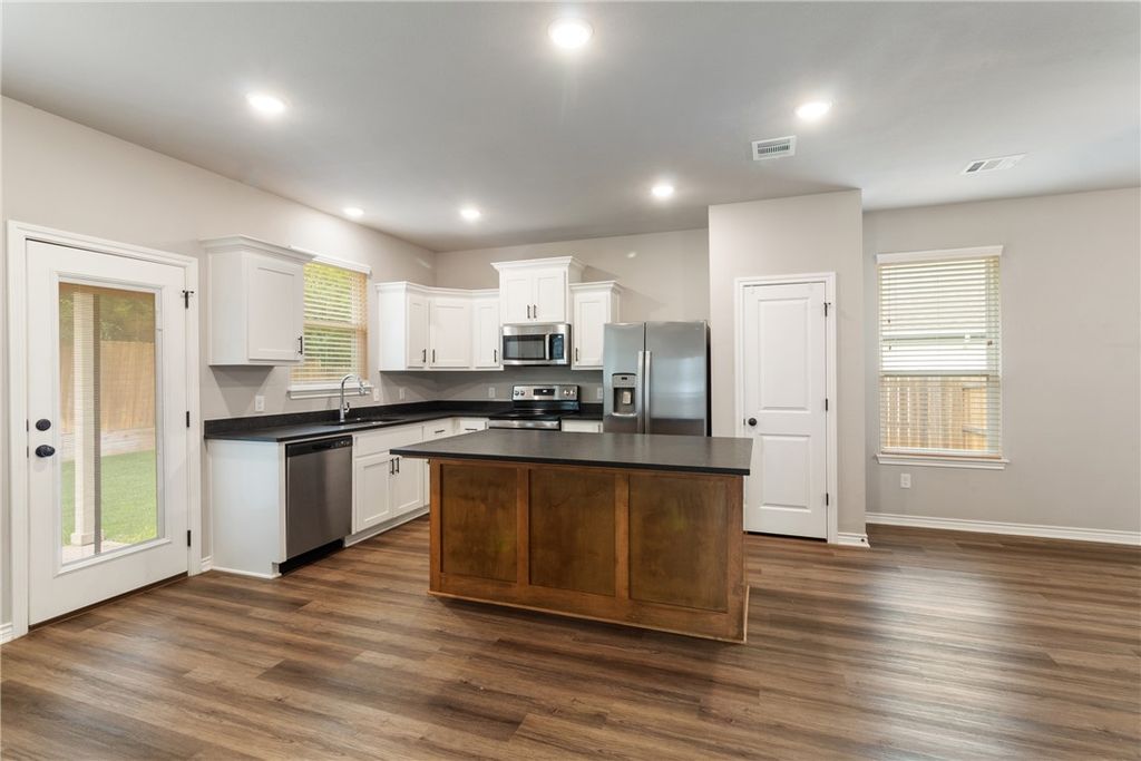 2507 Lightfoot Lane, Bryan, TX 77803 — photo 4