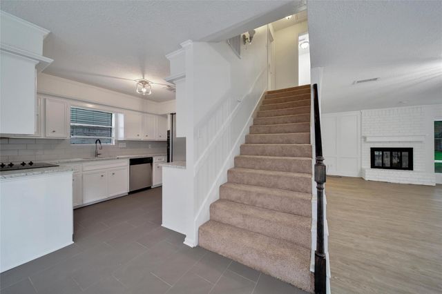 2019 Riverlawn Drive, Houston, TX 77339