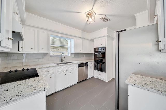 2019 Riverlawn Drive, Houston, TX 77339