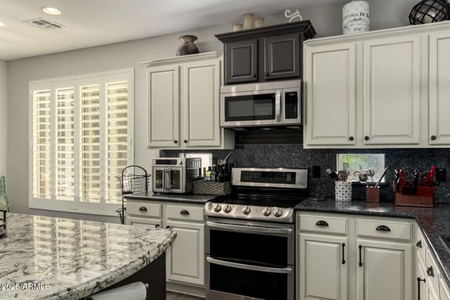 39943 N PRIDE Drive, Anthem, AZ 85086