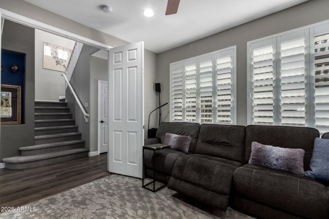 39943 N PRIDE Drive, Anthem, AZ 85086