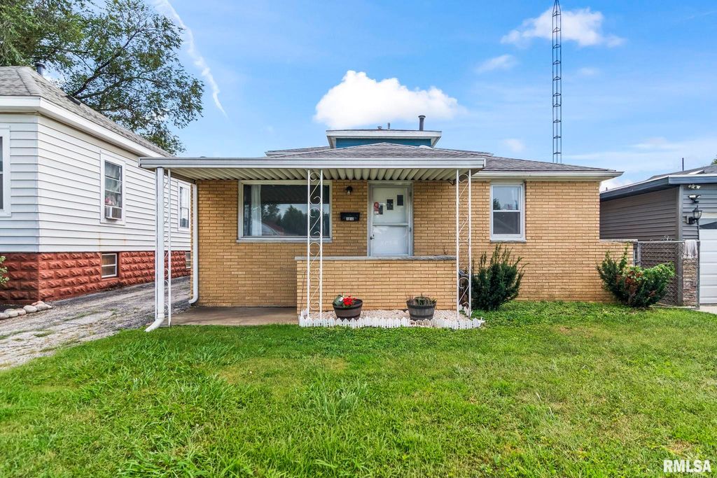1812 E Converse Street, Springfield, IL 62702