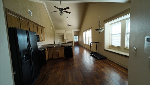 2050 Stockwell Road 4, Bossier City, LA 71111