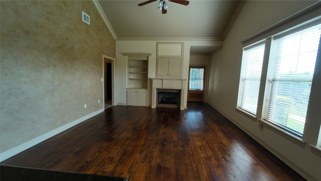 2050 Stockwell Road 4, Bossier City, LA 71111