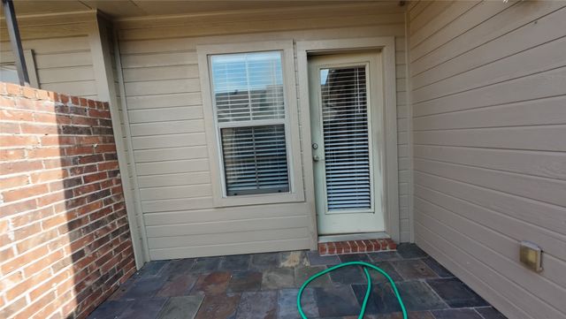 2050 Stockwell Road 4, Bossier City, LA 71111
