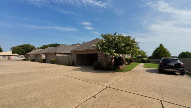 2050 Stockwell Road 4, Bossier City, LA 71111