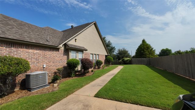 2050 Stockwell Road 4, Bossier City, LA 71111