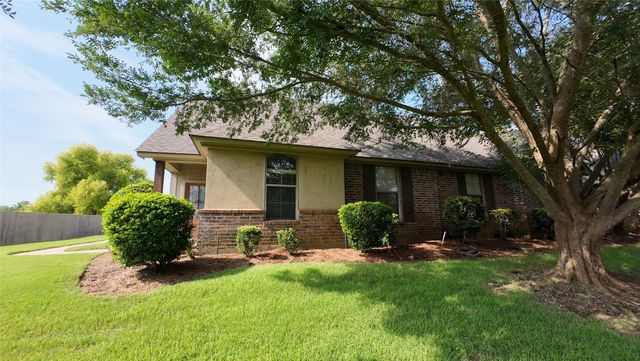 2050 Stockwell Road 4, Bossier City, LA 71111