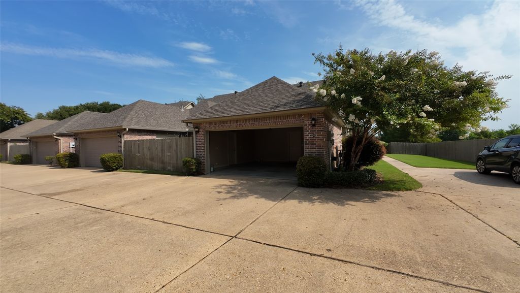 2050 Stockwell Road 4, Bossier City, LA 71111