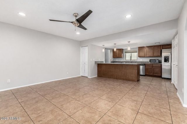 4502 W CAROL Avenue, Glendale, AZ 85302