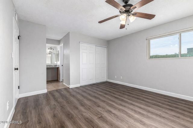 4502 W CAROL Avenue, Glendale, AZ 85302