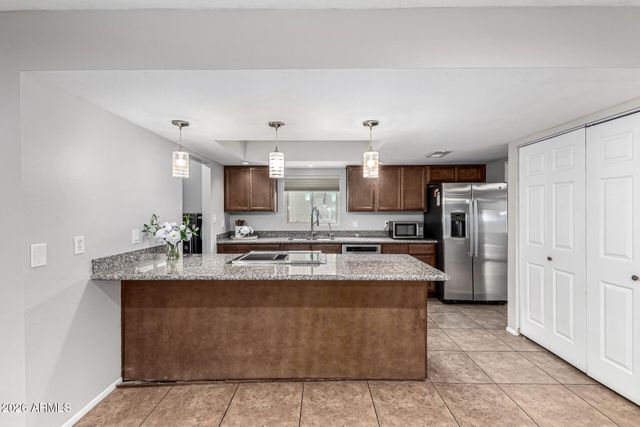 4502 W CAROL Avenue, Glendale, AZ 85302