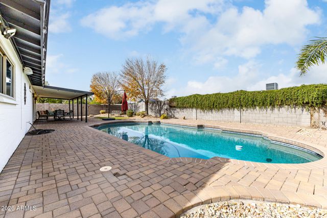 4502 W CAROL Avenue, Glendale, AZ 85302